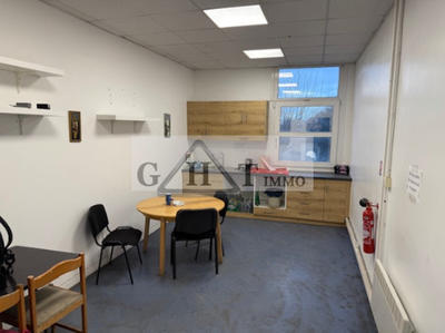 Entrepôt - 1 184 m²