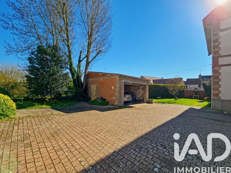 Maison - 202 m² - 11 pièces