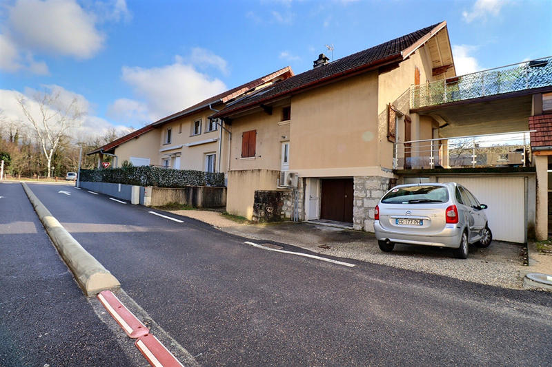 Immeuble - 202 m² - 6 pièces