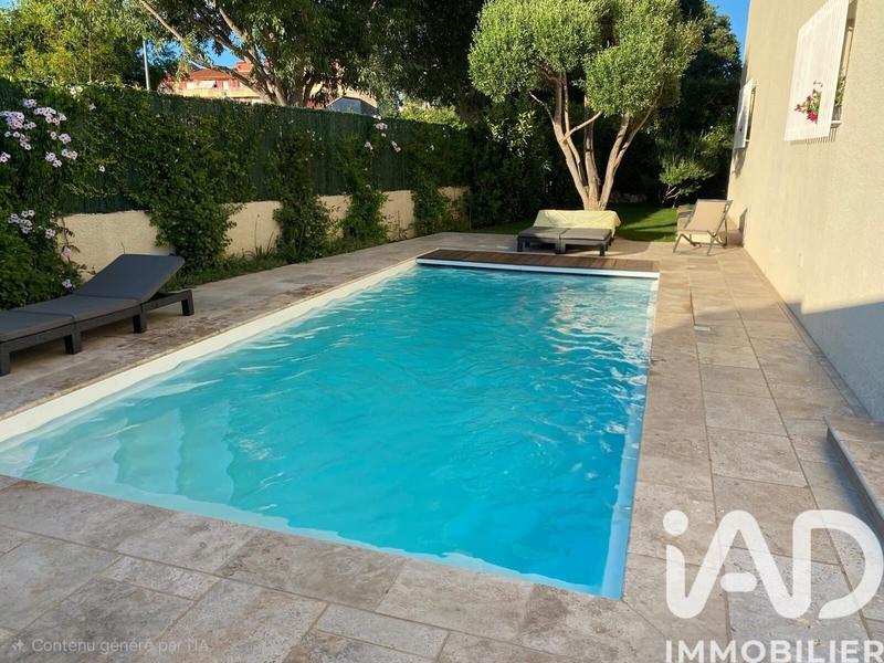 Maison - 244 m² - 6 pièces