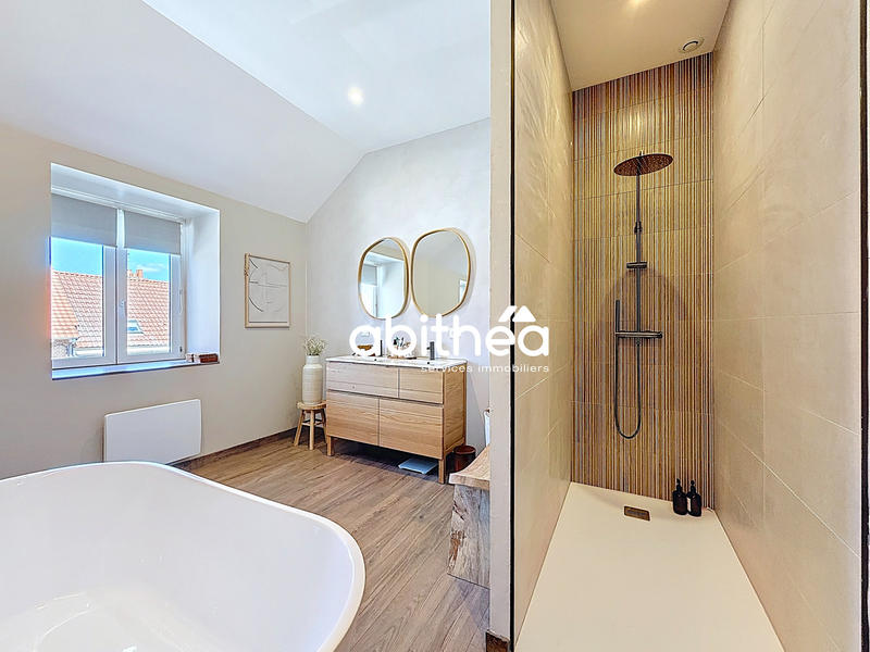 Maison - 169 m² - 7 pièces