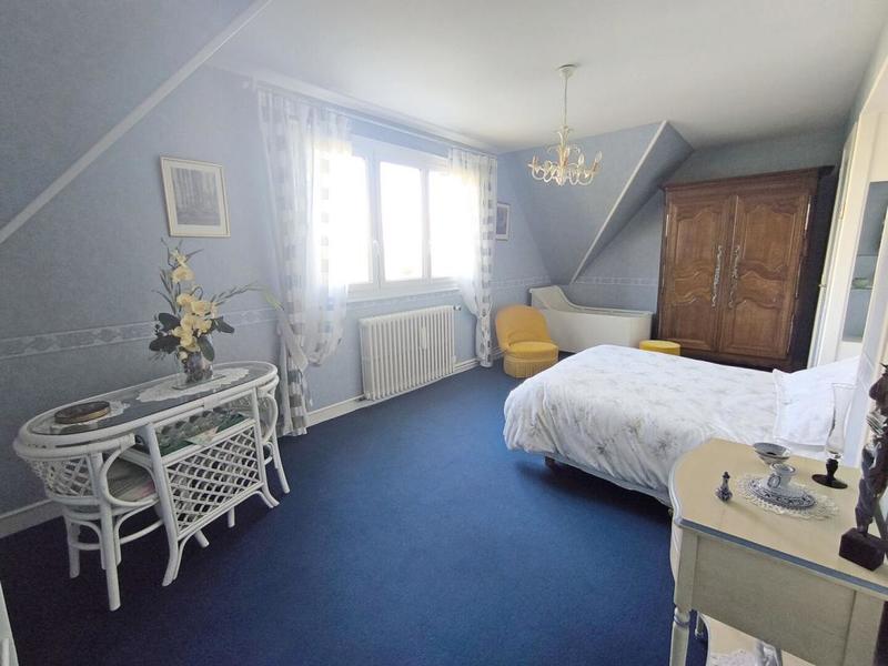 Maison - 218 m² - 6 pièces