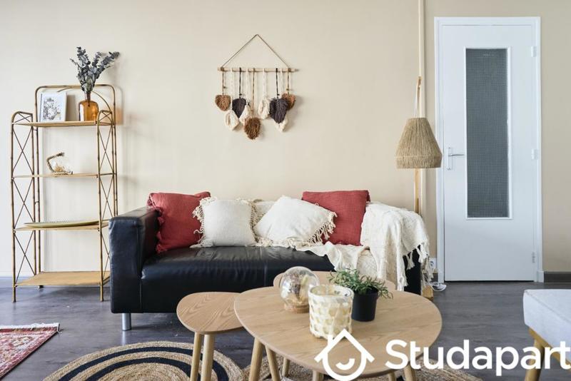 Chambre - 10 m² - 1 pièce