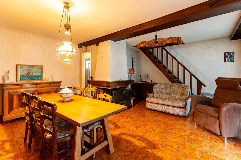 Maison - 1 m² - 5 pièces