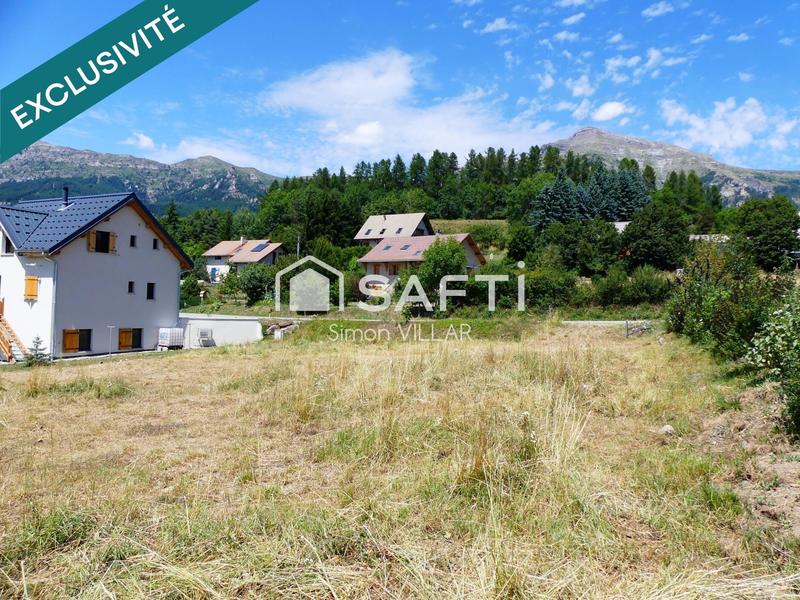 Terrain - 749 m²