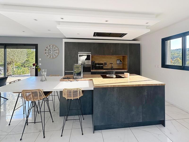 Maison - 149 m² - 4 pièces