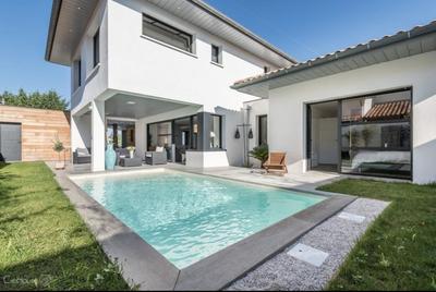 Maison - 125 m² - 4 pièces