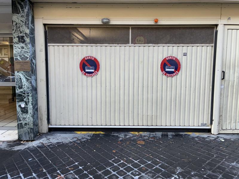 Parking / Garage - 12 m²