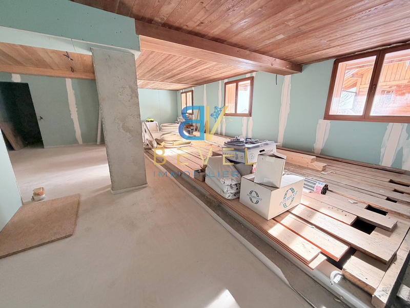 Châlet - 306 m² - 9 pièces