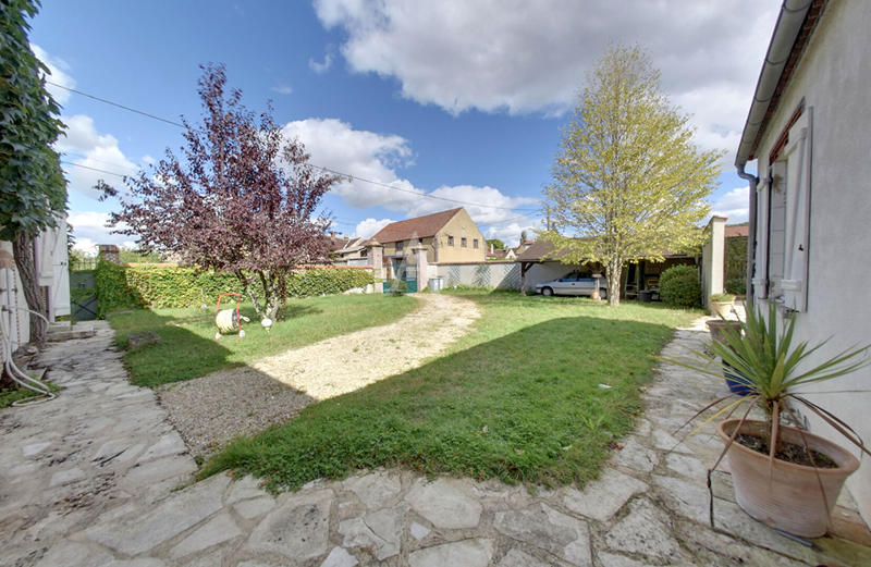 Maison - 218 m² - 6 pièces