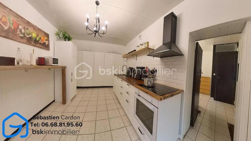 Corps de ferme - 213 m² - 7 pièces