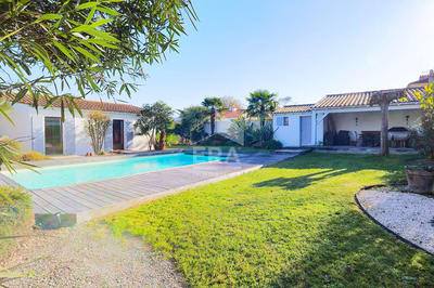 Maison - 197 m² - 8 pièces