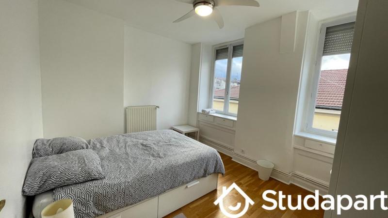 Appartement - 84 m² - 4 pièces