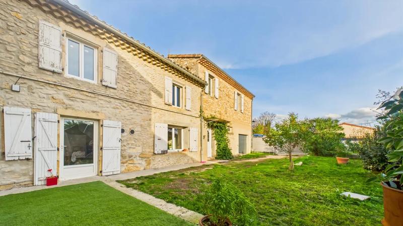 Maison - 140 m² - 6 pièces
