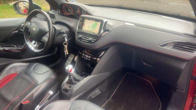 Peugeot 208 1.6 Thp Gti