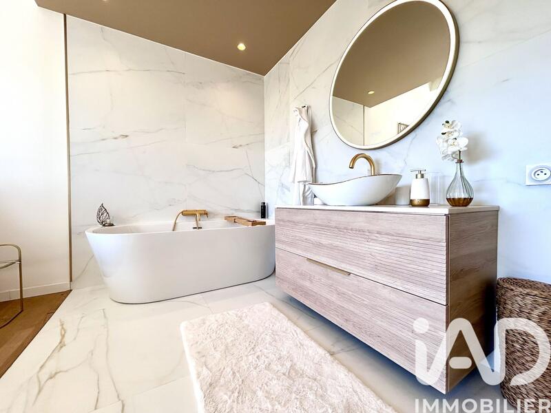 Duplex - 143 m² - 5 pièces