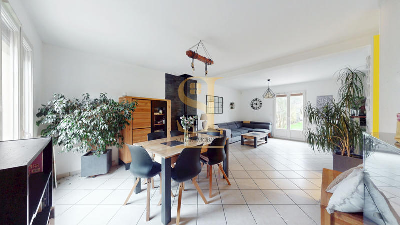 Maison - 101 m² - 6 pièces