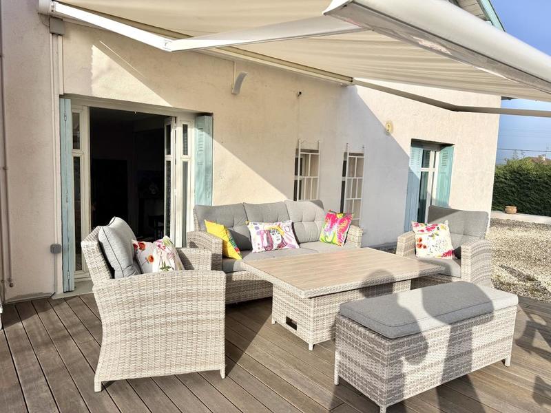 Maison - 320 m² - 9 pièces