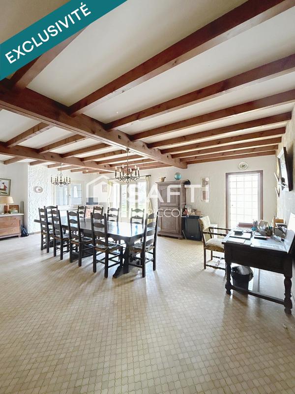 Maison - 215 m² - 8 pièces