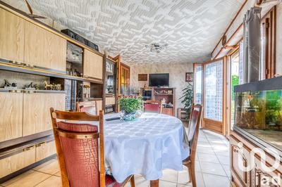 Maison - 94 m² - 5 pièces