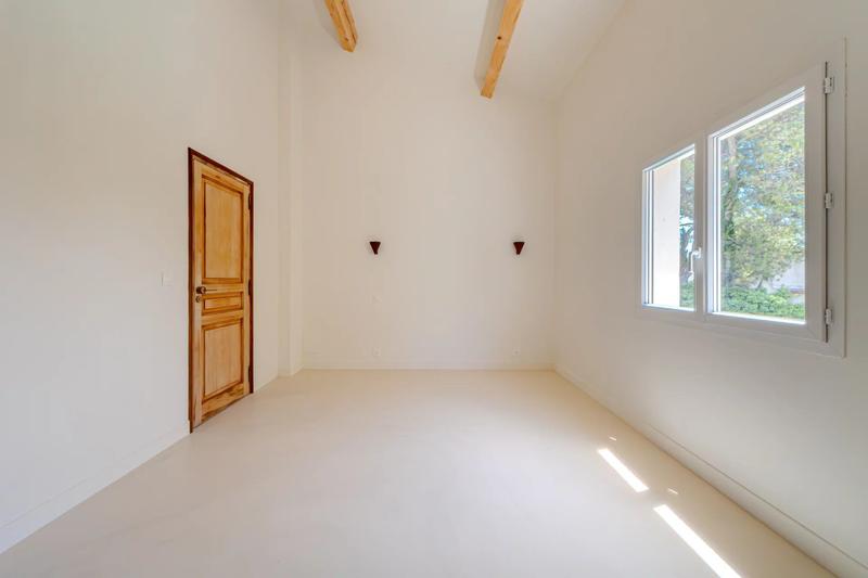 Maison - 237 m² - 6 pièces