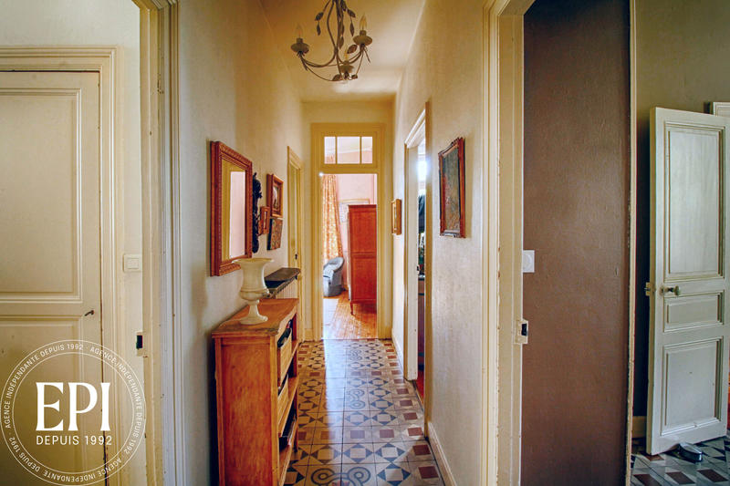 Appartement - 138 m² - 5 pièces