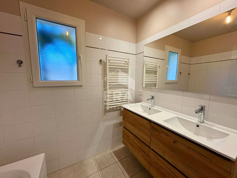 Maison - 88 m² - 4 pièces