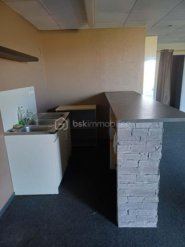 Local commercial - 142 m² - 3 pièces