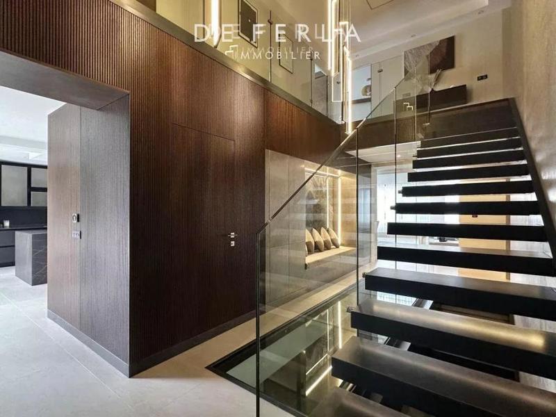 Villa - 560 m² - 8 pièces