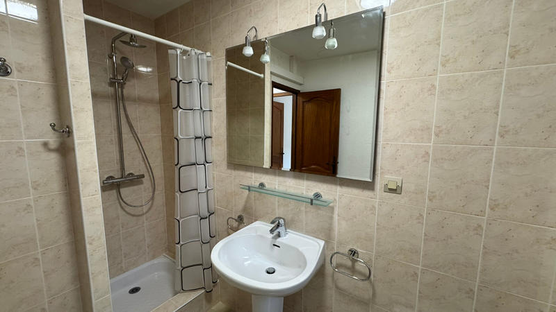 Maison - 98 m² - 5 pièces