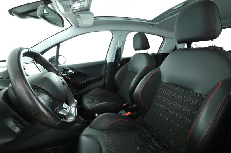 Peugeot 208 1.5 Blue-HDi Gt Line 5p 100 ch