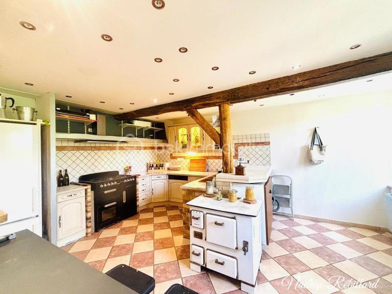 Propriété - 180 m² - 6 pièces