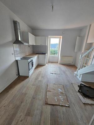 Maison - 95 m² - 6 pièces