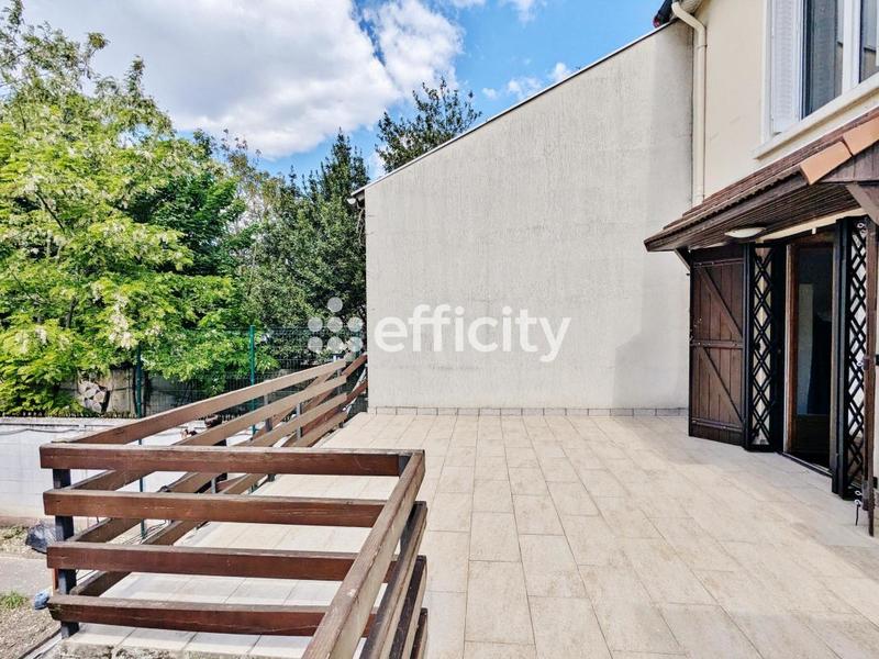 Maison - 142 m² - 7 pièces