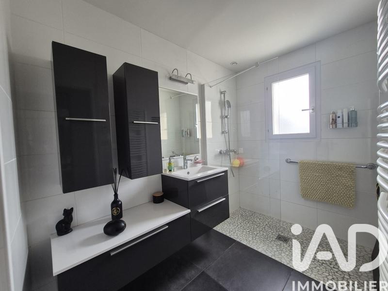Maison - 93 m² - 4 pièces