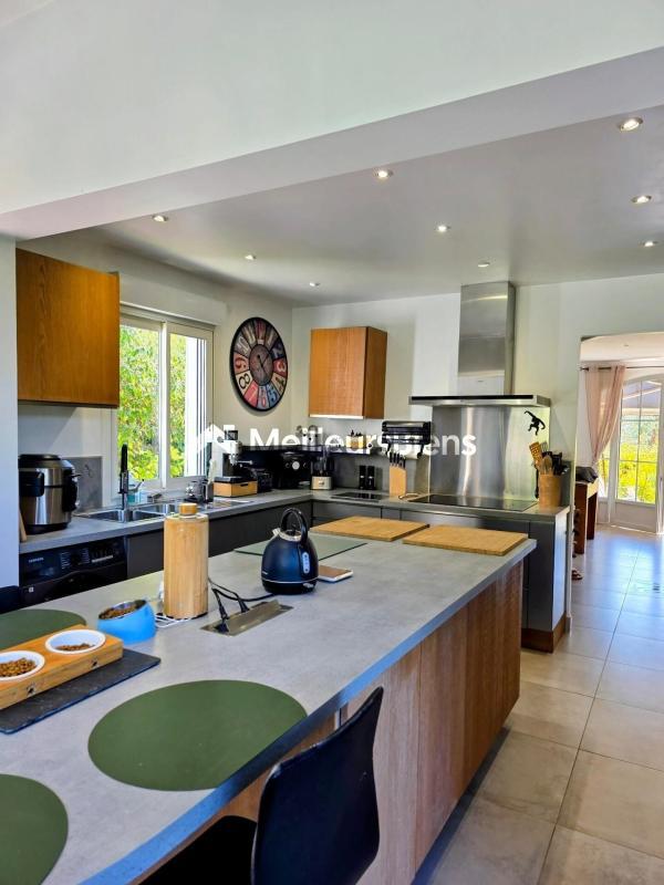 Villa - 188 m² - 6 pièces