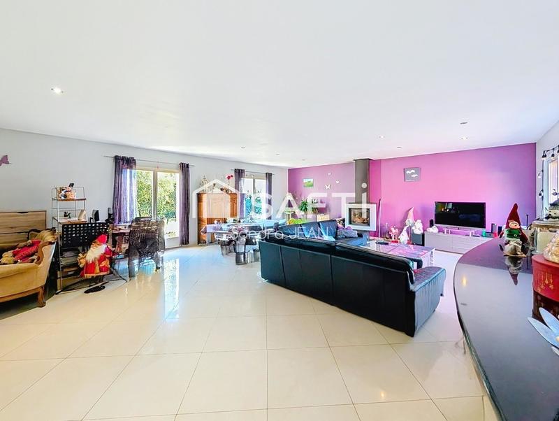 Maison - 166 m² - 6 pièces