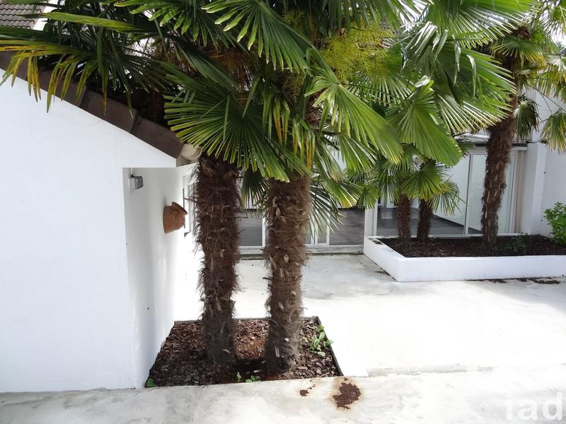 Maison - 225 m² - 6 pièces