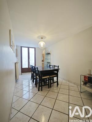 Maison - 92 m² - 5 pièces