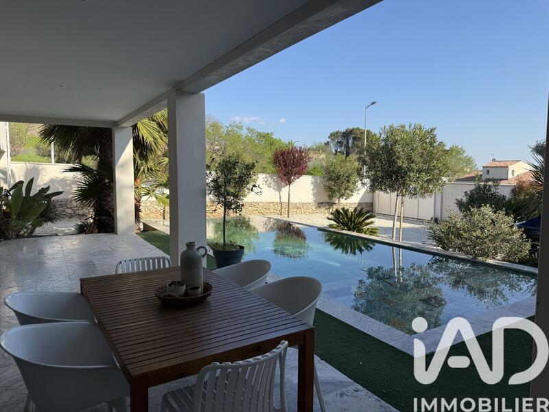 Maison - 181 m² - 6 pièces