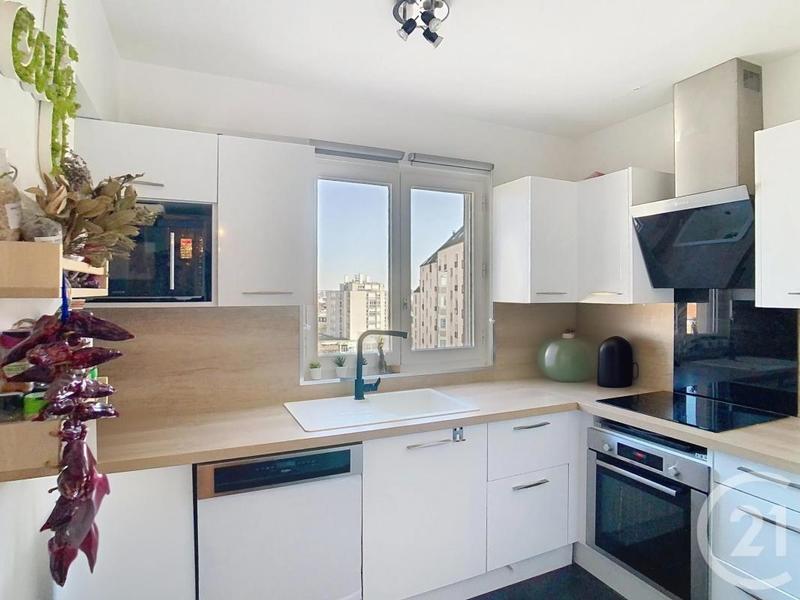 Duplex - 90 m² - 4 pièces