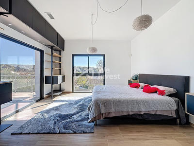 Villa - 200 m² - 8 pièces