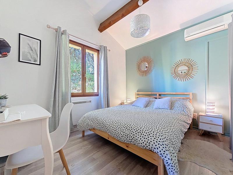 Villa - 100 m² - 5 pièces