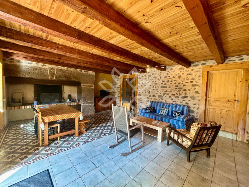 Maison - 416 m² - 19 pièces