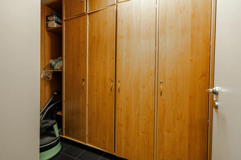 Local commercial - 224 m² - 9 pièces