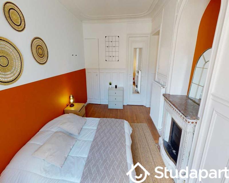 Chambre - 80 m² - 1 pièce