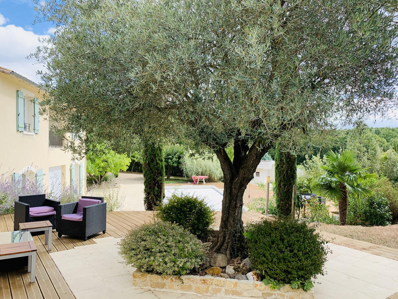 Villa - 463 m² - 13 pièces