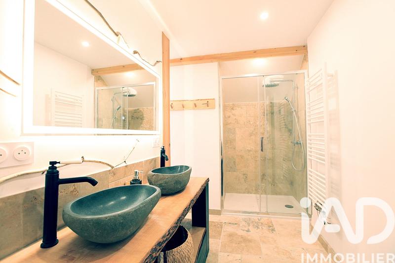 Maison - 206 m² - 7 pièces