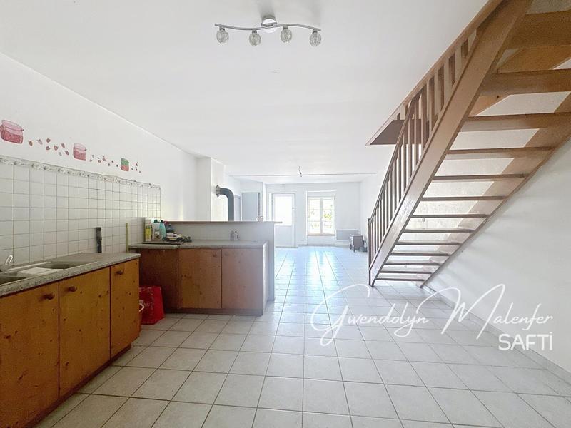 Maison - 99 m² - 4 pièces