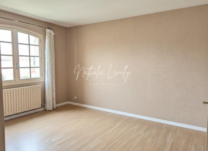 Maison - 211 m² - 7 pièces